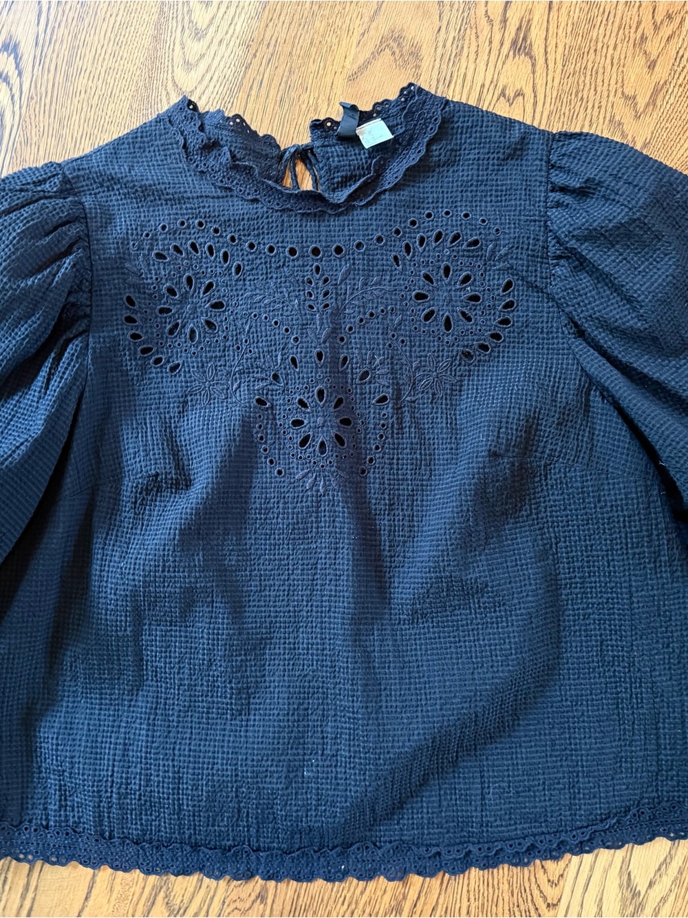 H&M Women’s Black Eyelet Cutout Peasant Blouse xl